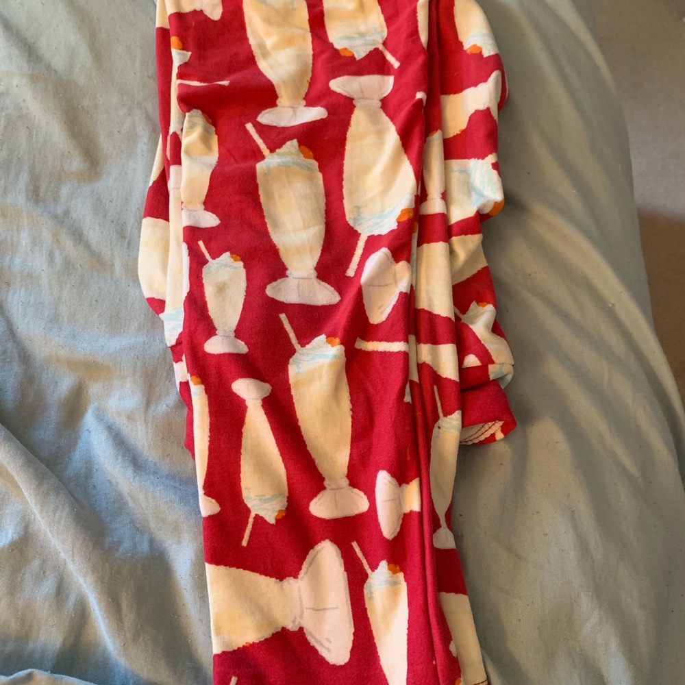 Brand new Lularoe OS desserts sundae shakes 🍦